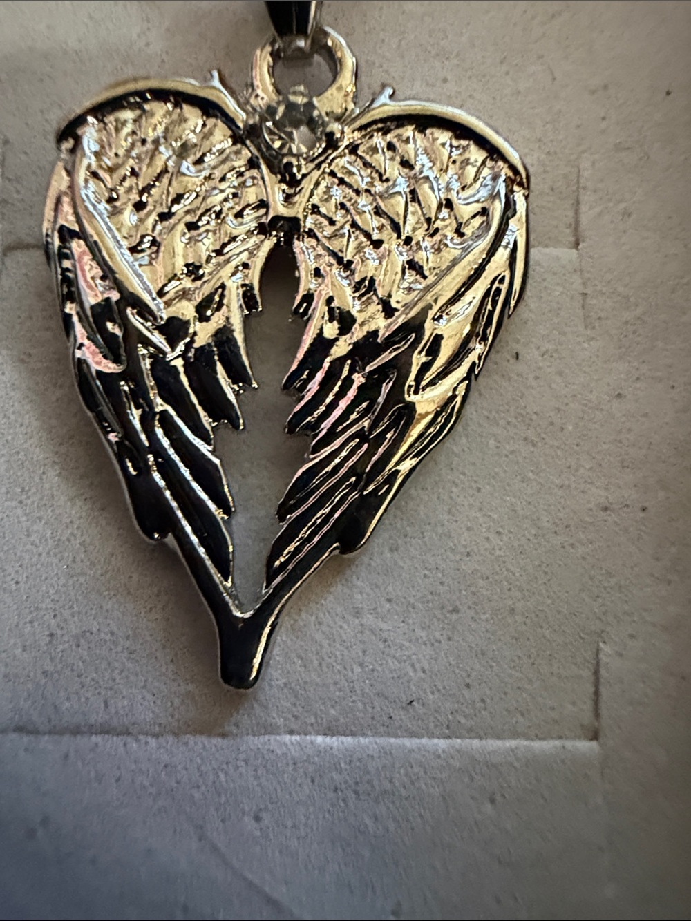 Fashion Angel Wing Necklace, NEW, 16” Chain, Silver Tone gem Stone & Box (J0270)
